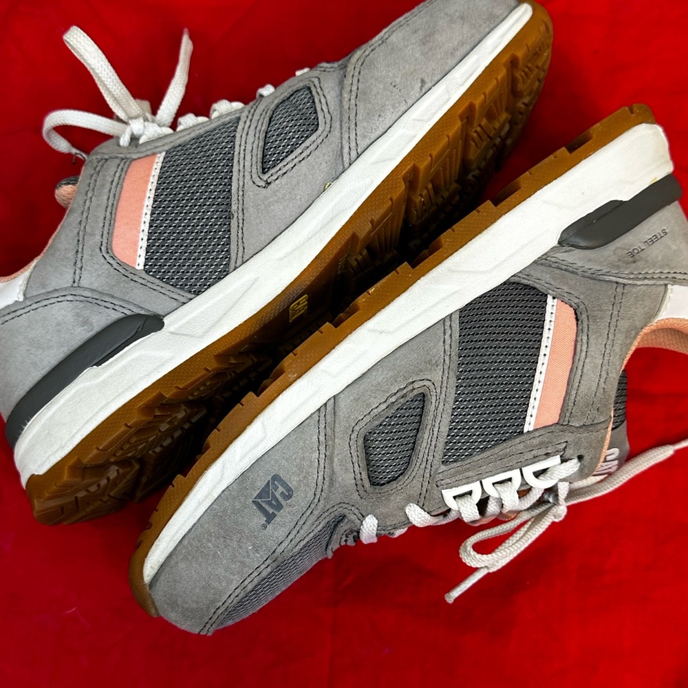 Caterpillar - Gray & Pink Nubuck Leather Steel-toe Slip-resistant Work Sneakers